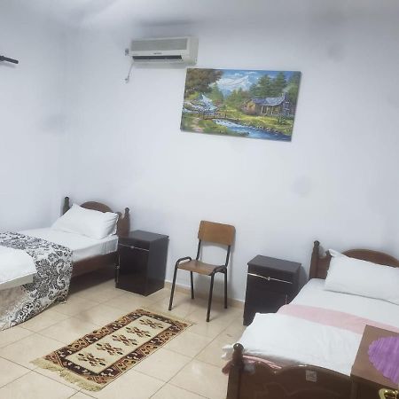 Hostel Split Rock Tirana Eksteriør billede