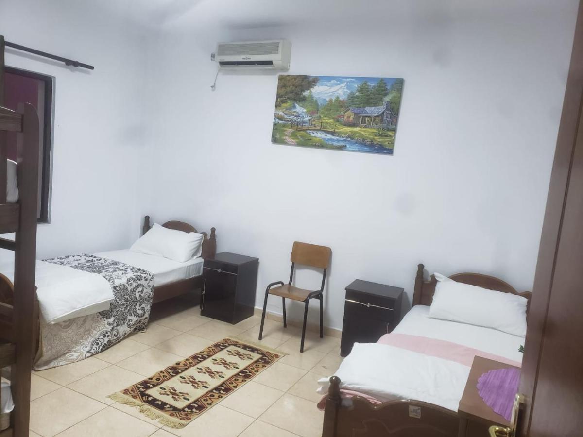 Hostel Split Rock Tirana Eksteriør billede