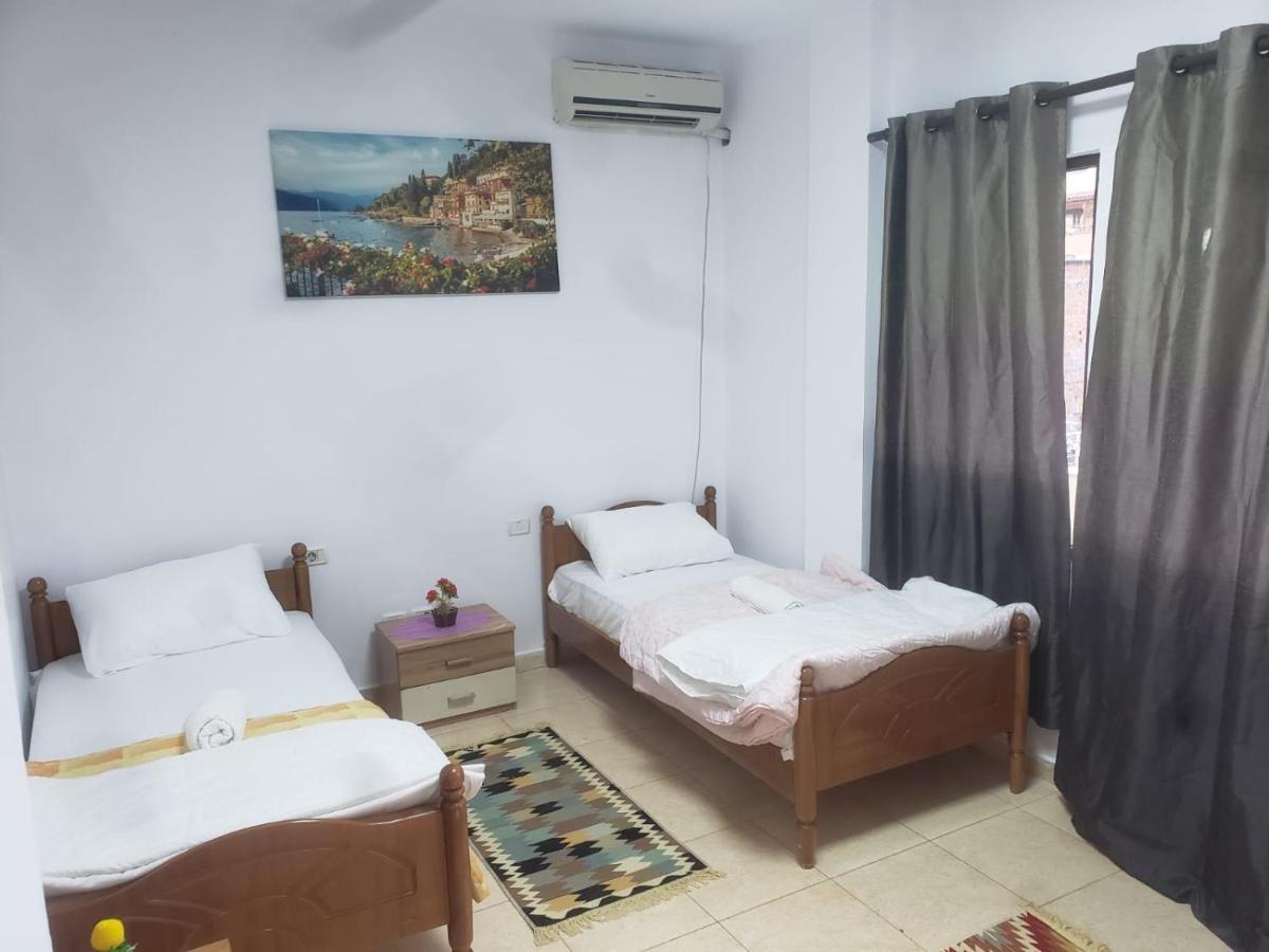 Hostel Split Rock Tirana Eksteriør billede