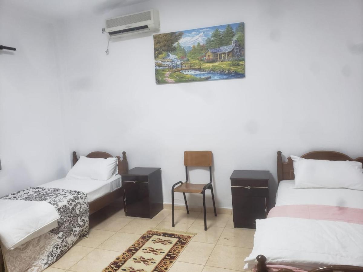 Hostel Split Rock Tirana Eksteriør billede
