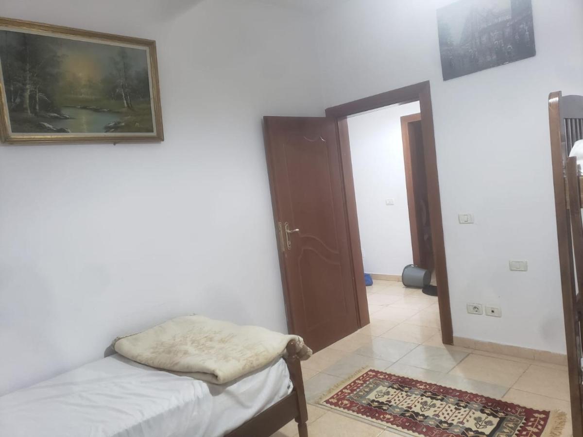 Hostel Split Rock Tirana Eksteriør billede