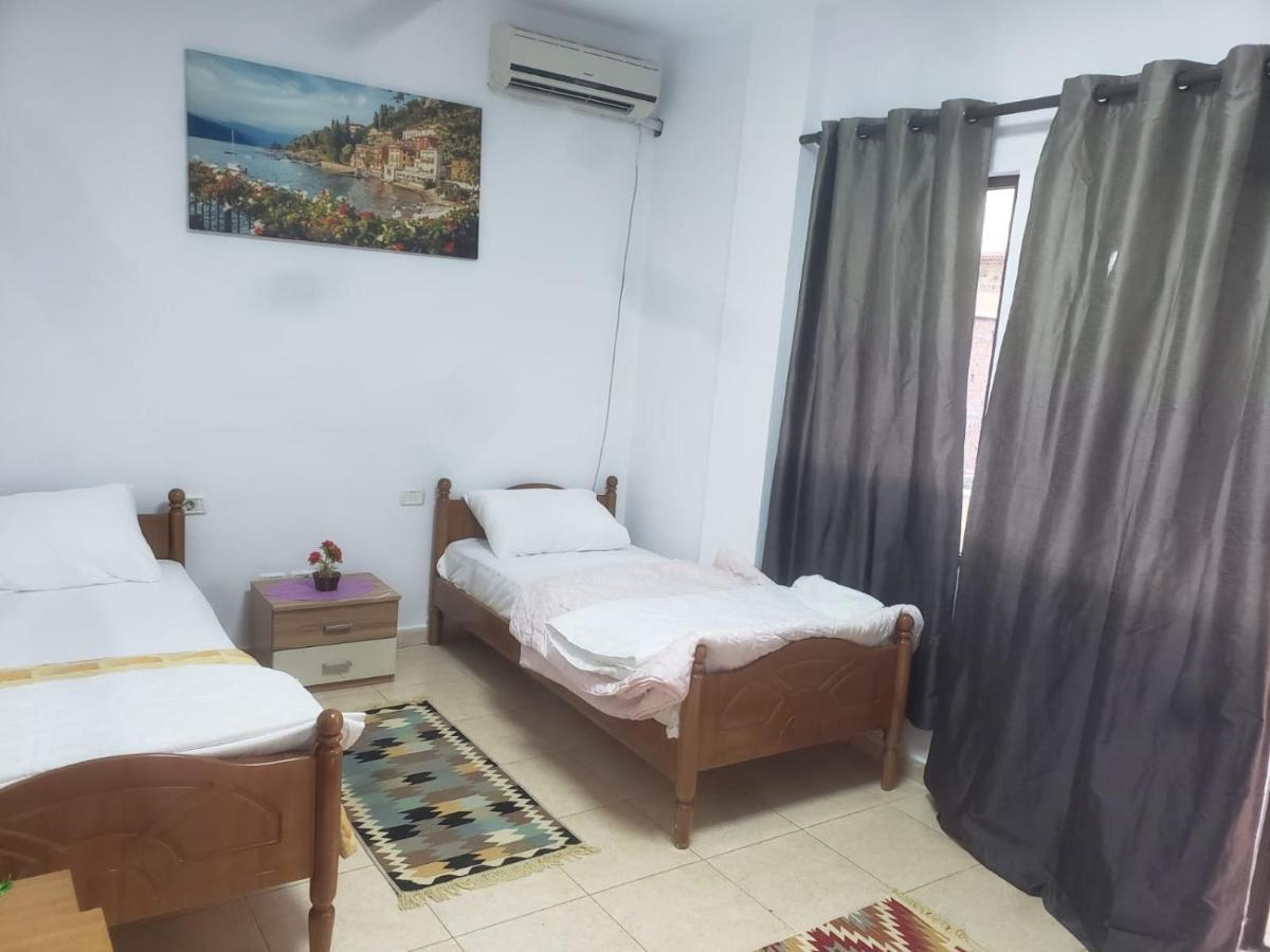 Hostel Split Rock Tirana Eksteriør billede