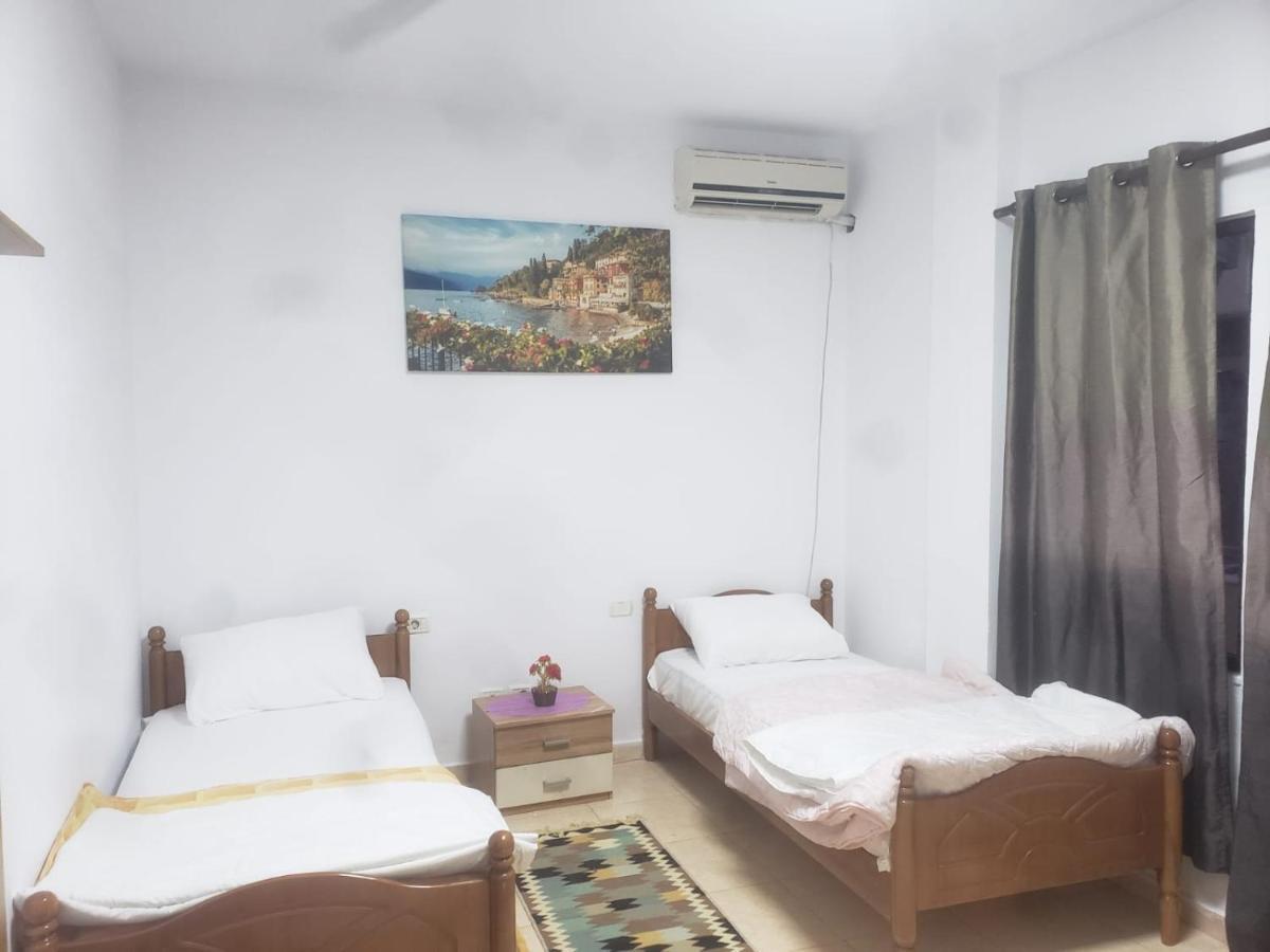 Hostel Split Rock Tirana Eksteriør billede