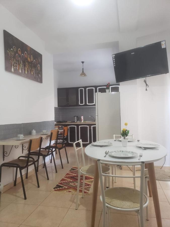 Hostel Split Rock Tirana Eksteriør billede