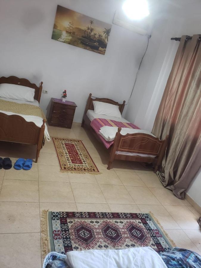 Hostel Split Rock Tirana Eksteriør billede