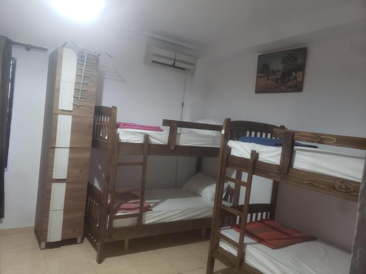 Hostel Split Rock Tirana Eksteriør billede