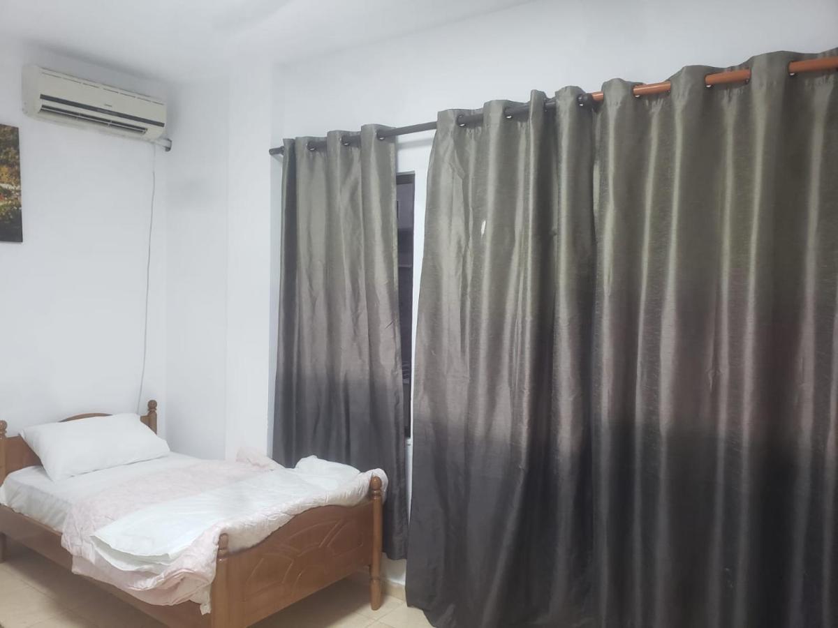 Hostel Split Rock Tirana Eksteriør billede