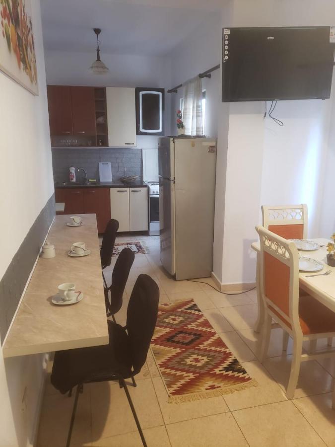Hostel Split Rock Tirana Eksteriør billede