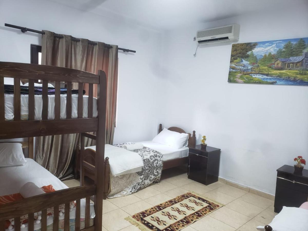 Hostel Split Rock Tirana Eksteriør billede